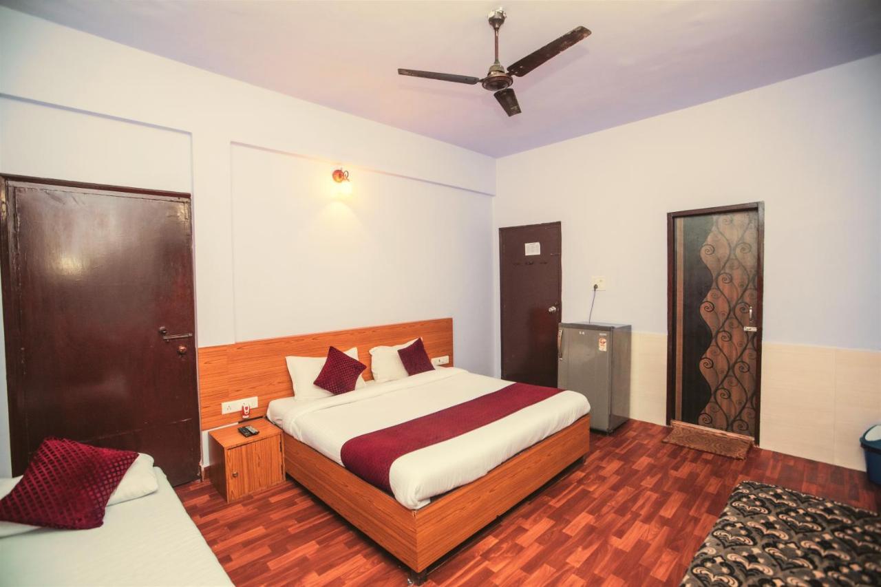 Kishish Kunj Hotel 3*